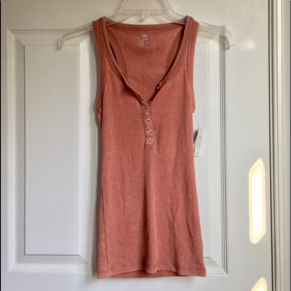 NWT Aerie coral red ribbed button tank